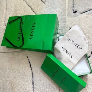 Bottega Veneta Green Bag and Box with Two Cream Dust Bag